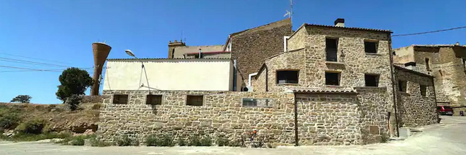 Exterior de la casa rural<br />
