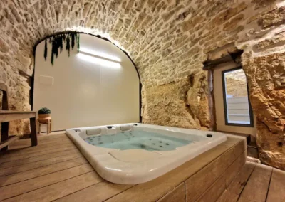 jacuzzi de la casa rural Cal Roseto de Palou