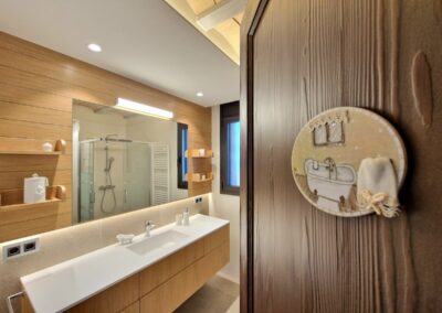 Baño completo de la casa rural Cal Roseto de Palou