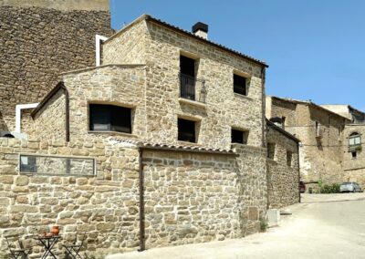 Fachada de la casa rural Cal Roseto de Palou
