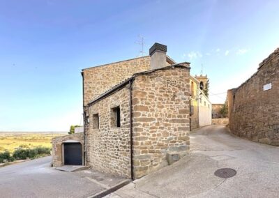 Fachada de la casa rural Cal Roseto de Palou