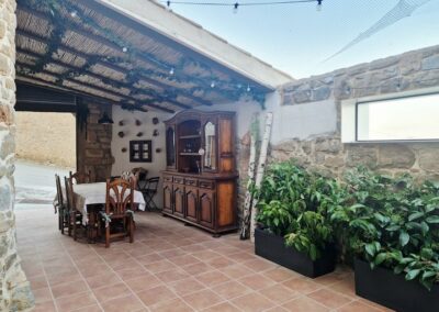 patio privado de la casa rural Cal Roseto de Palou